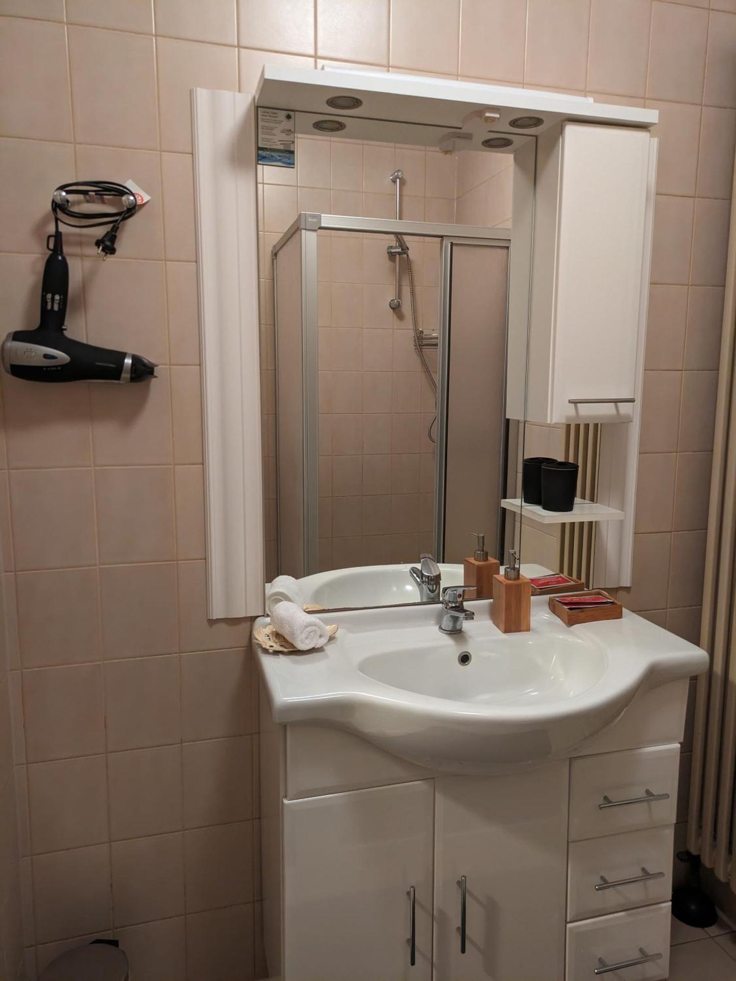 Hotel Ari Kaiserslautern Esterno foto