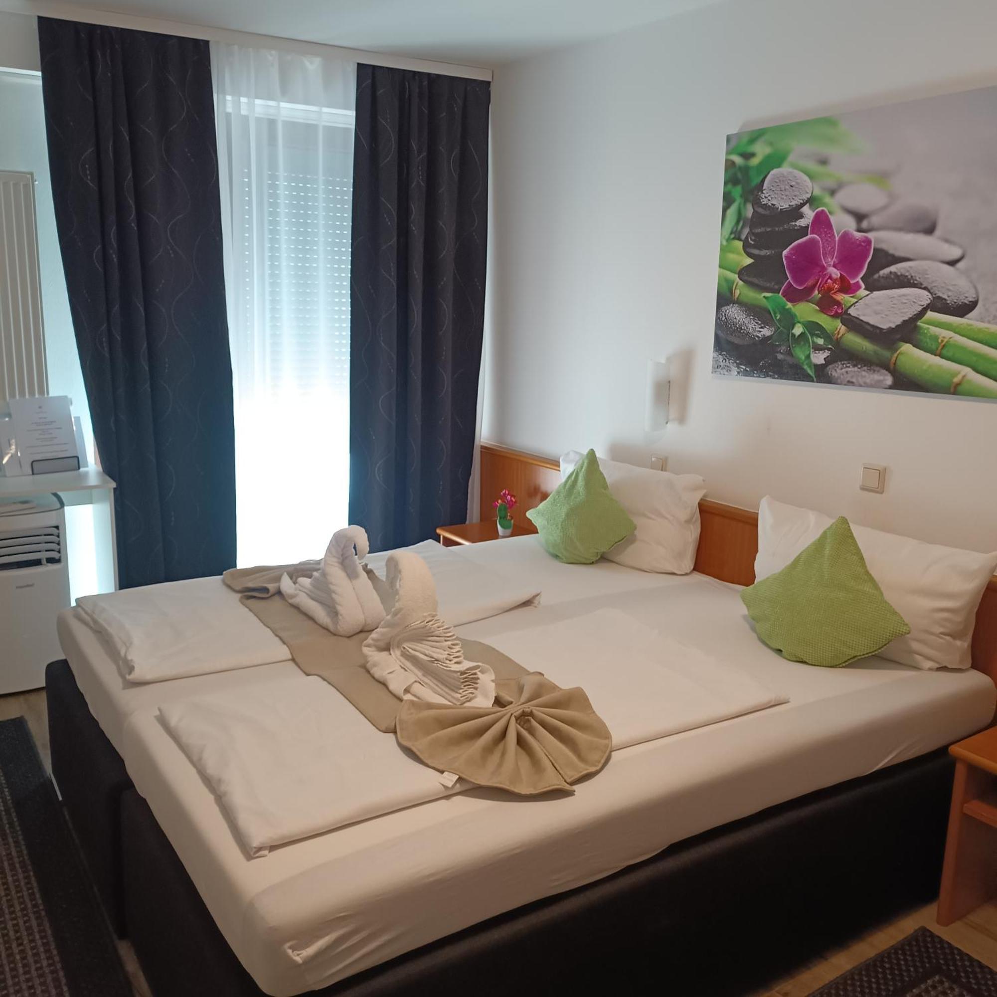 Hotel Ari Kaiserslautern Esterno foto