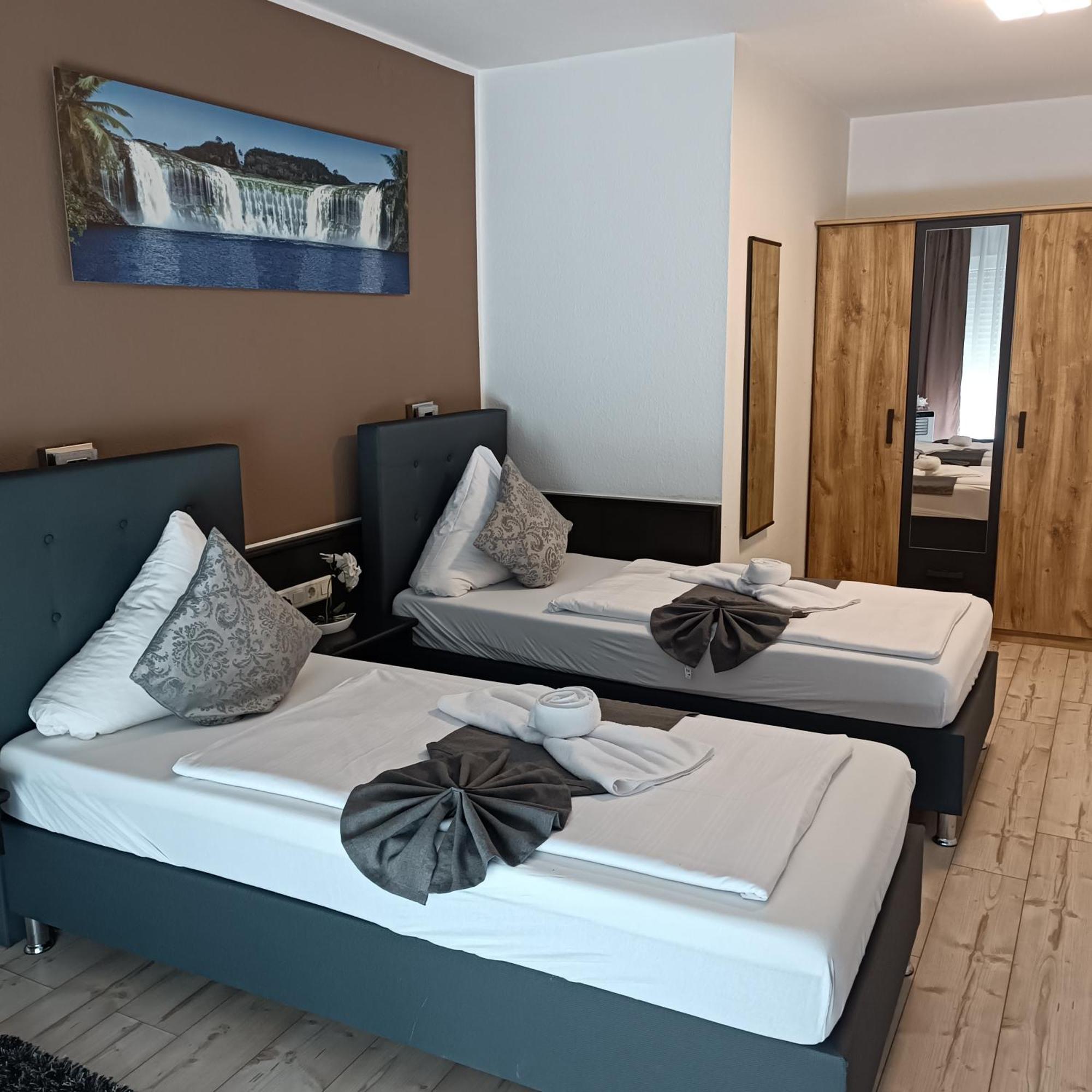 Hotel Ari Kaiserslautern Esterno foto