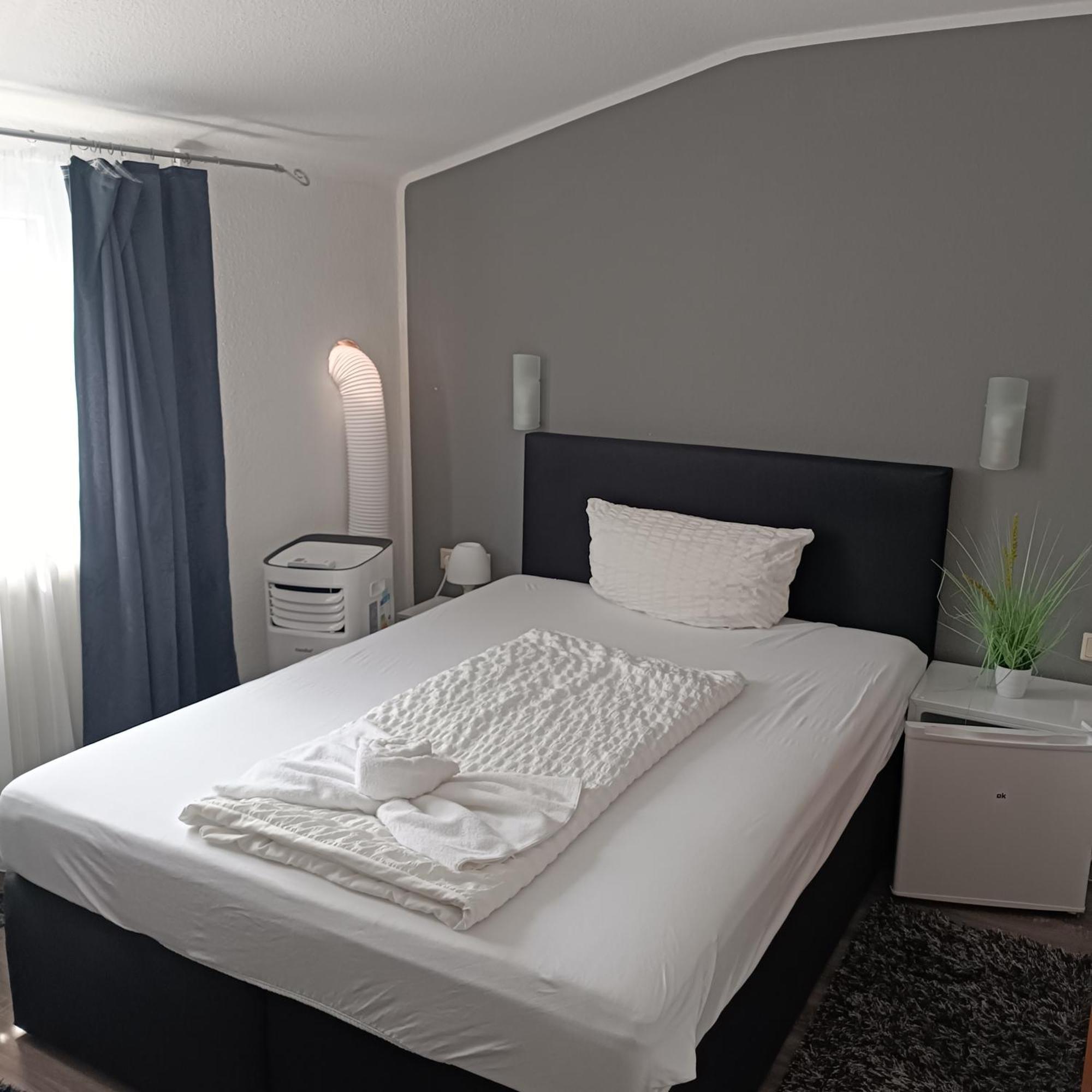 Hotel Ari Kaiserslautern Esterno foto