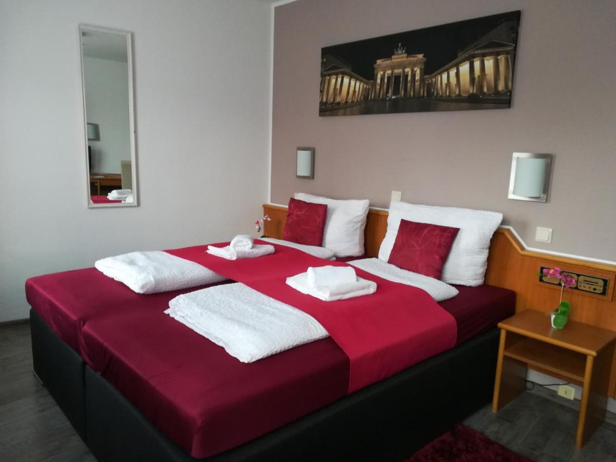 Hotel Ari Kaiserslautern Esterno foto